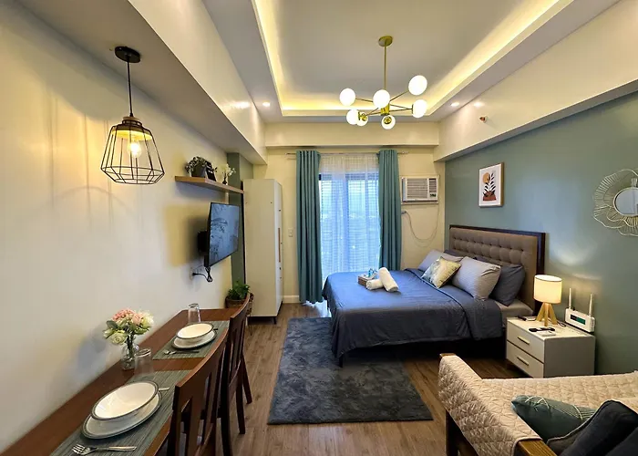 Апарт-отель Homey In The Heart Of The